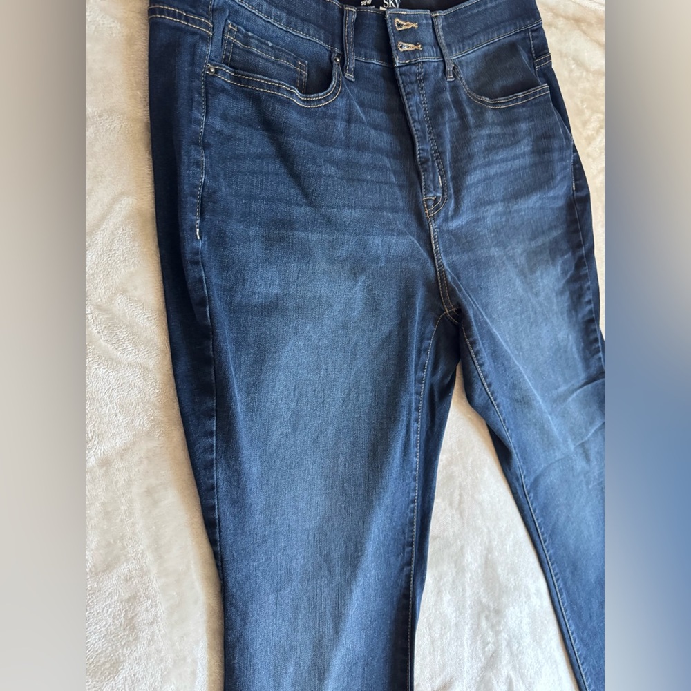 Women's Blue Jeans ( Bootcut Jeans) - Picture 5 of 12